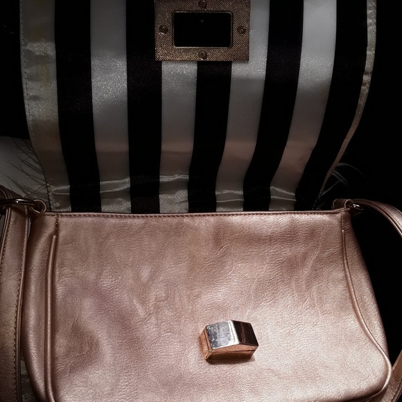 Charming Charlie Purse - Picture 2 of 3